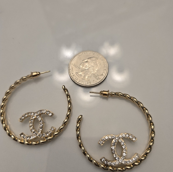 🔥Lux Gold Twisted Hoop Earrings with Crystal Accents🔥 - Picture 3 of 4